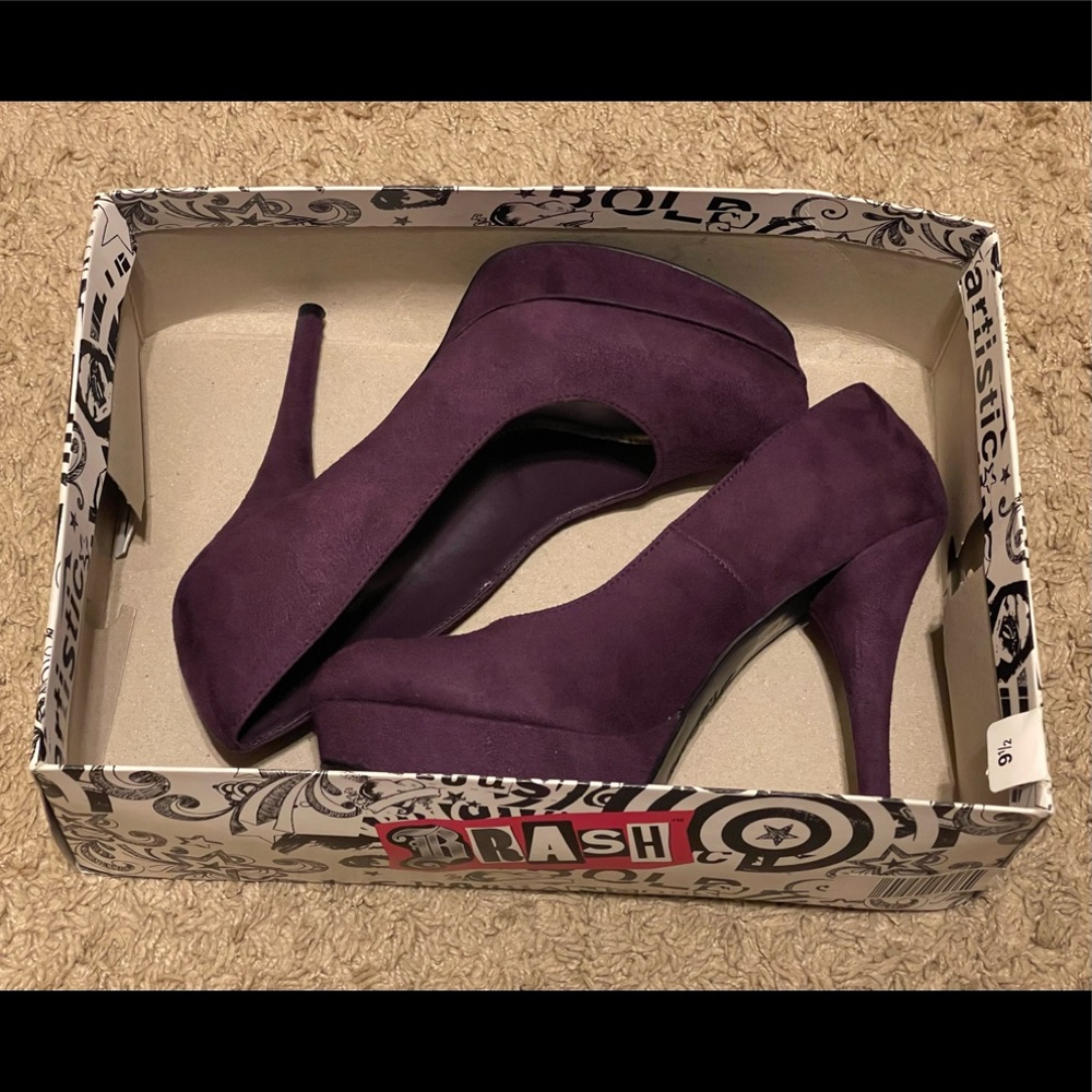 Brash Komet Pumps